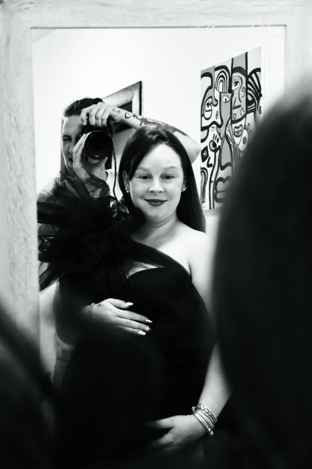 Portrait de grossesse dans un miroir