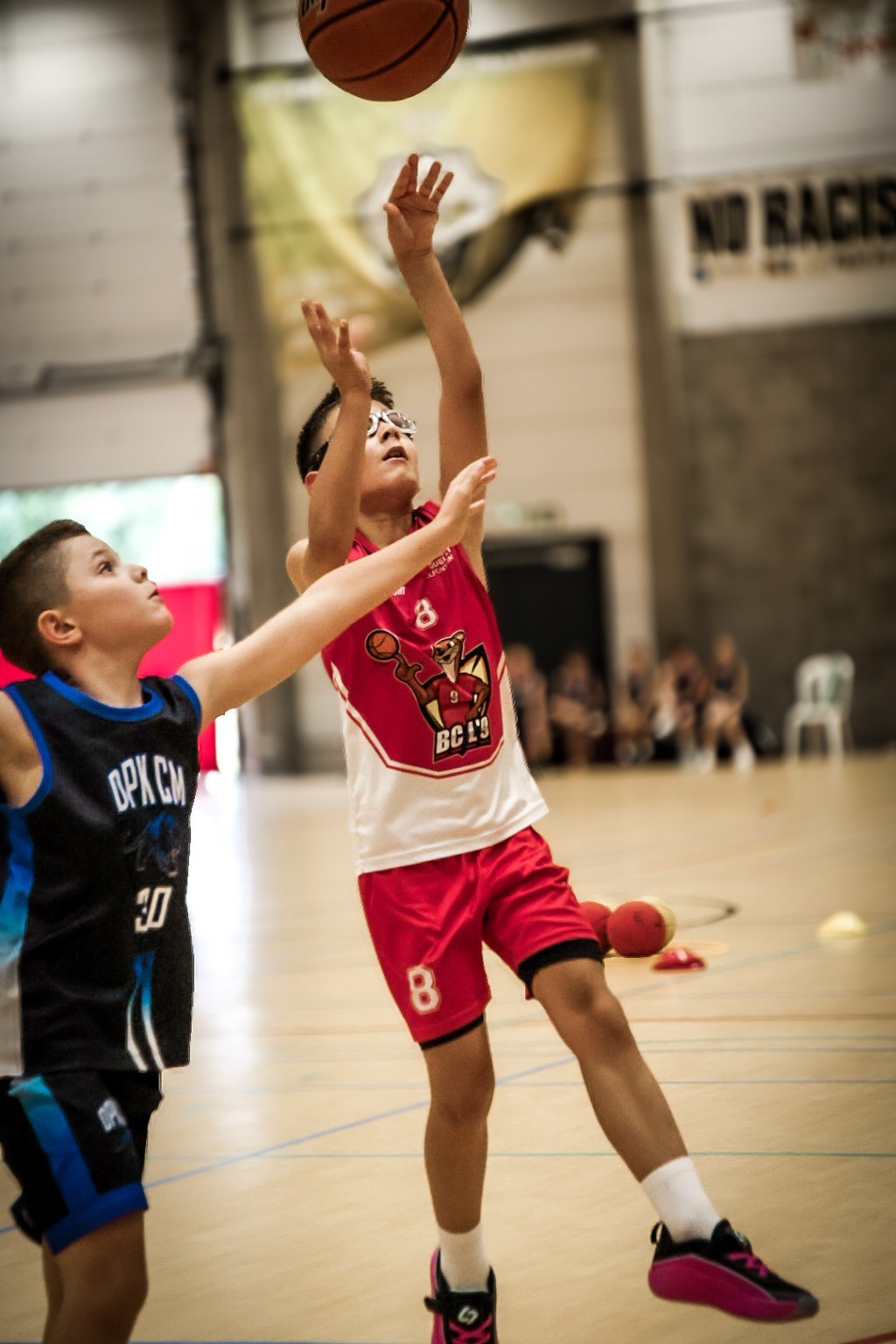 Action de basket au cercle